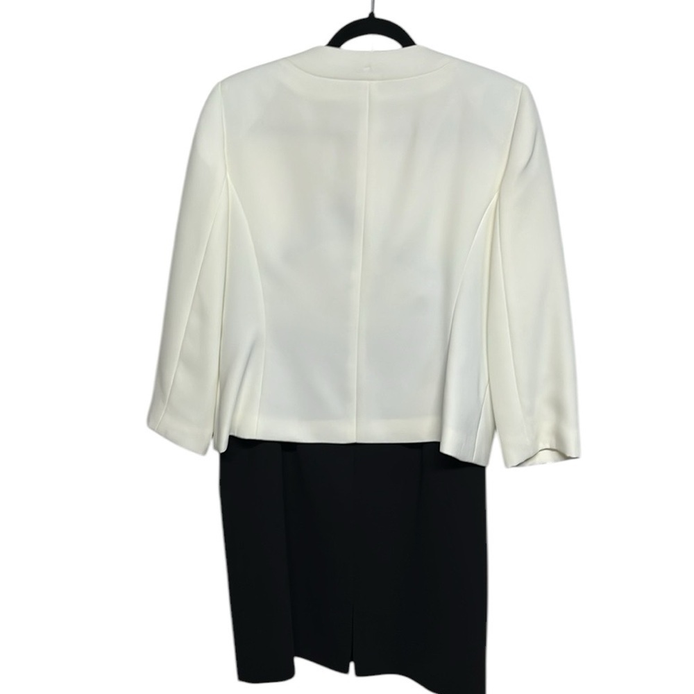Tahari Arthur S. Levine 2 PC Suit White Pearl Blazer Black Skirt Size 8 - Picture 5 of 11